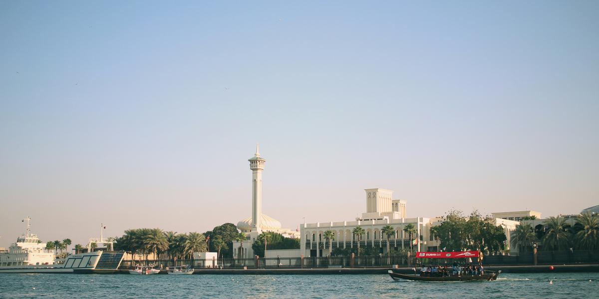 DUBAI CREEK لفنادق الخوري DUBAI CREEK لفنادق الخوري